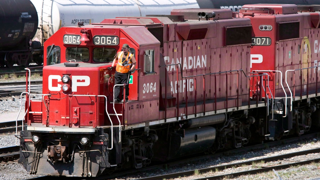 Canadian Pacific Railway locomotives move freight in Calgary on May 16, 2012 (Jeff McIntosh / The Canadian Press)