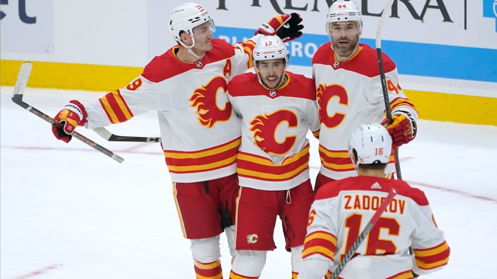 Ex-Flames captain Giordano scores in return to Calgary in Kraken jersey 