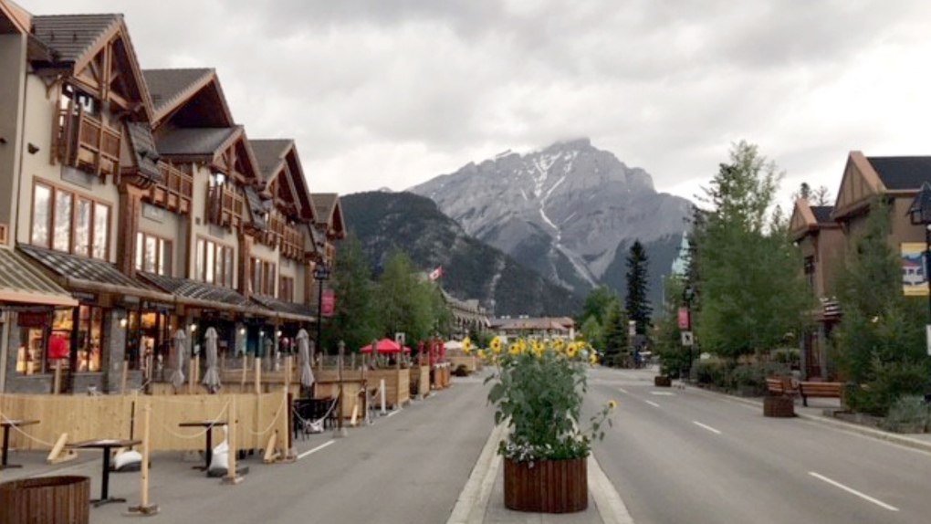 A new report wants to reduce private traffic to Banff