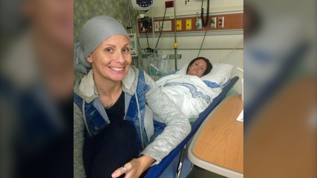 I gemelli dell’Alberta combattono insieme il cancro al seno allo stadio 4
