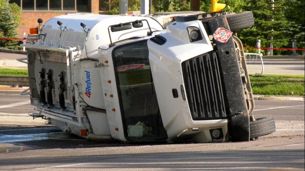 Fuel Truck Rolls Spills Diesel Into Storm Drain In Northeast Calgary Ctv News 3701