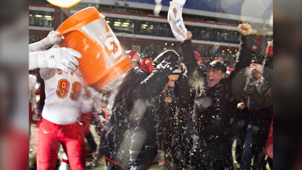 Dinos win Vanier cup