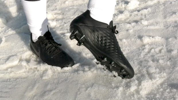 snow volleyball shoes