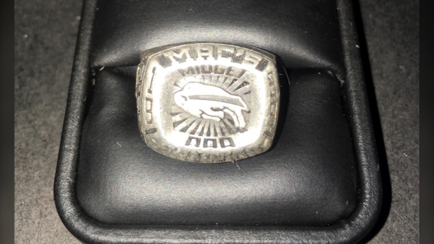 1999 Mac's Midget AAA Tournament ring