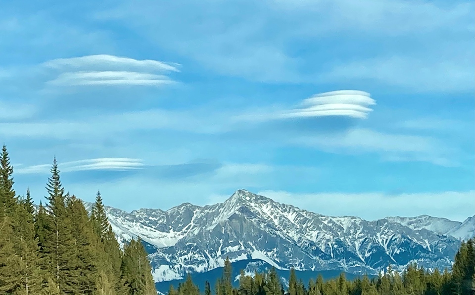 lenticular clouds, Warren, Rockies, Rocky Mountain
