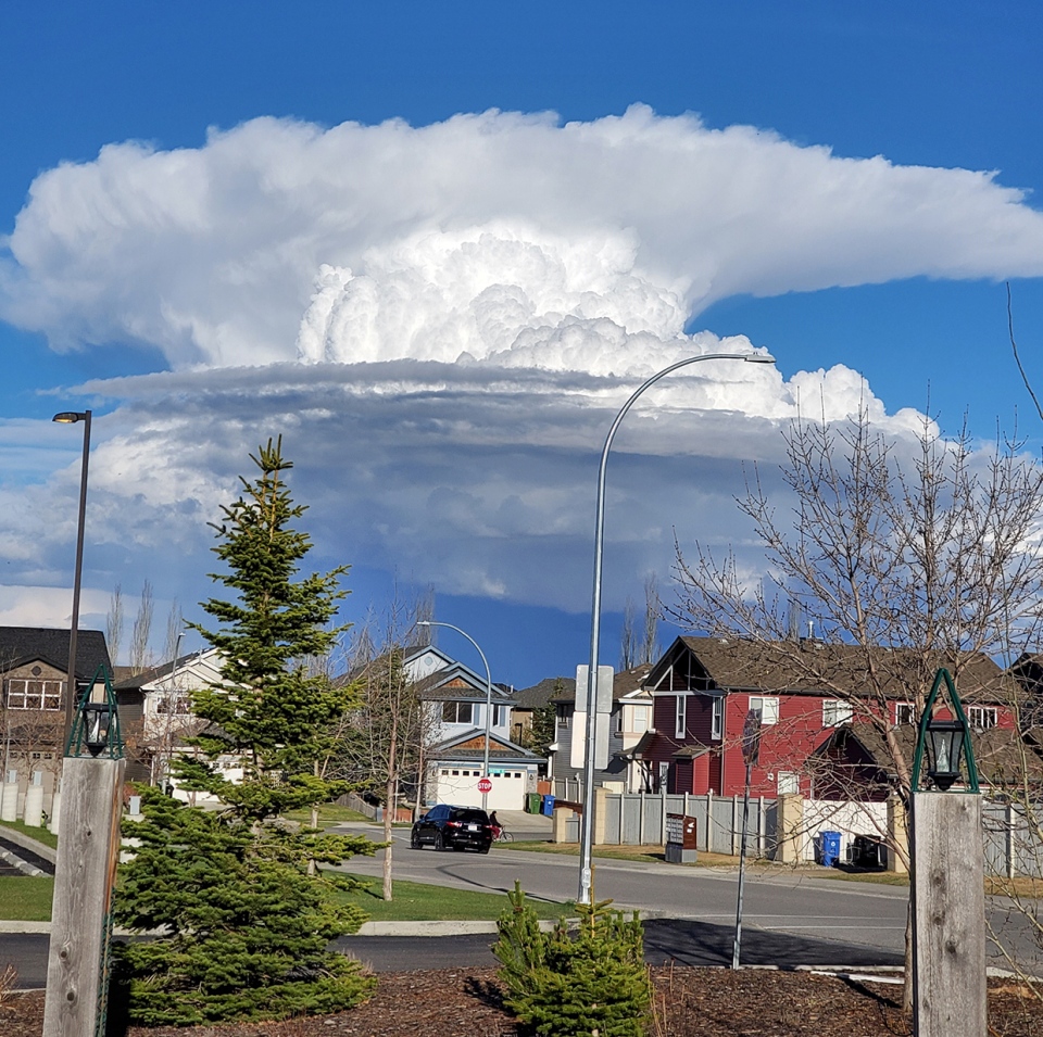 Karim, clouds, Calgary, upper wind, anvil clouds